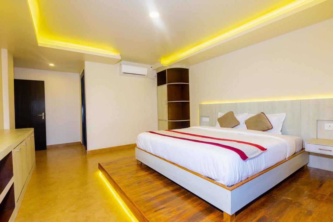 Poms Penthouse Apartment Pokhara Exterior photo