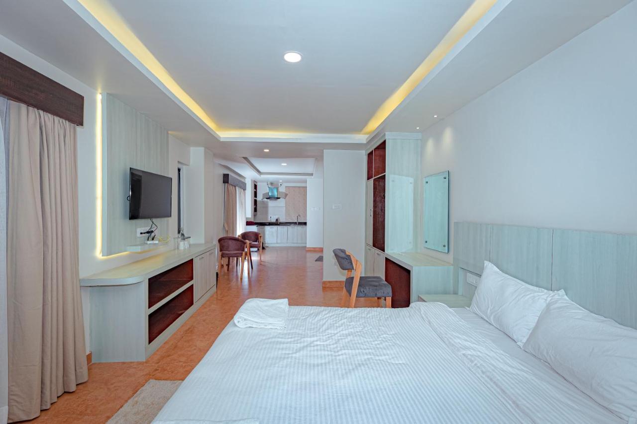 Poms Penthouse Apartment Pokhara Exterior photo